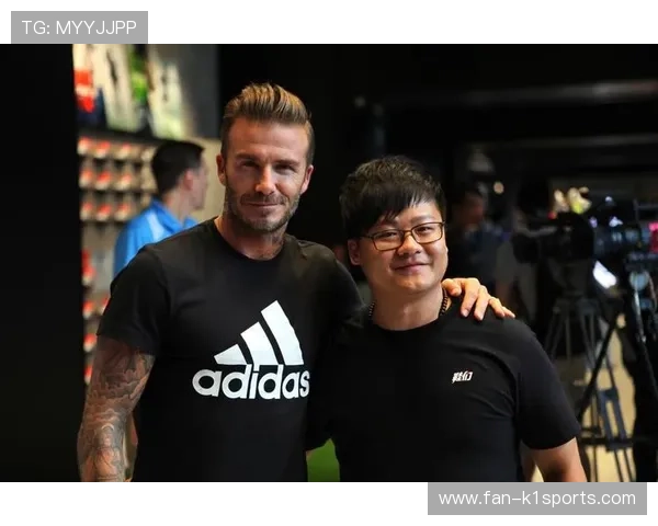 穿黑色足球鞋的球星是谁 解析经典球鞋背后的传奇人物