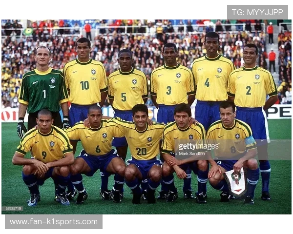 足球明星代言潮鞋引领时尚潮流 谁是背后的代言人