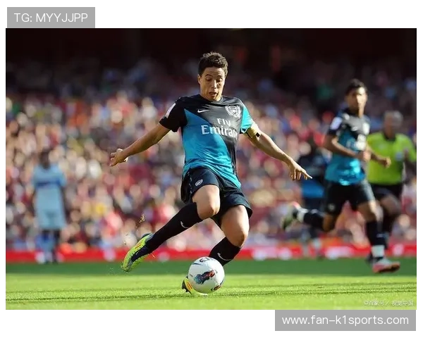 足球球星飓风再掀绿茵狂潮见证荣耀时刻与激情碰撞 足球球星飓风再掀绿茵狂潮见证荣耀时刻与激情碰撞